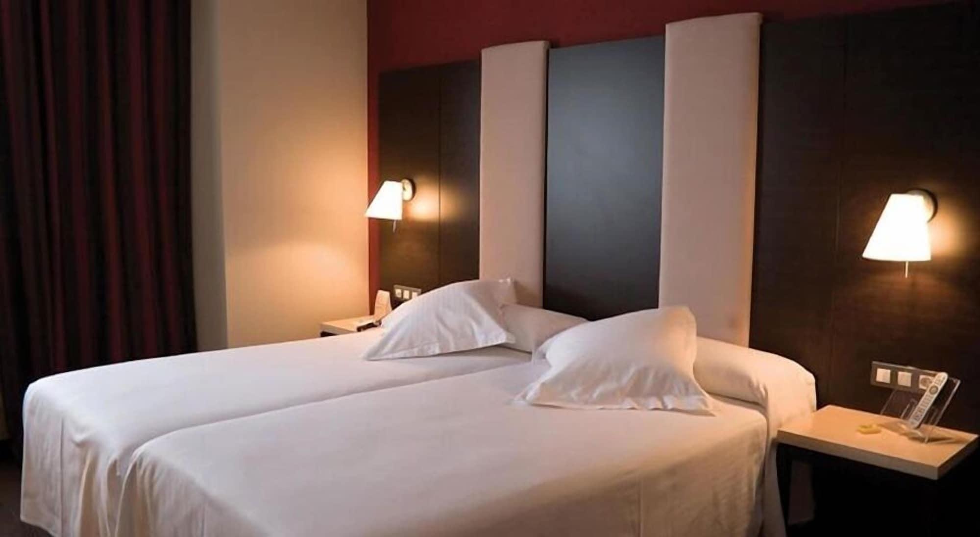 Azz Pamplona Norte Hotel Berriozar المظهر الخارجي الصورة