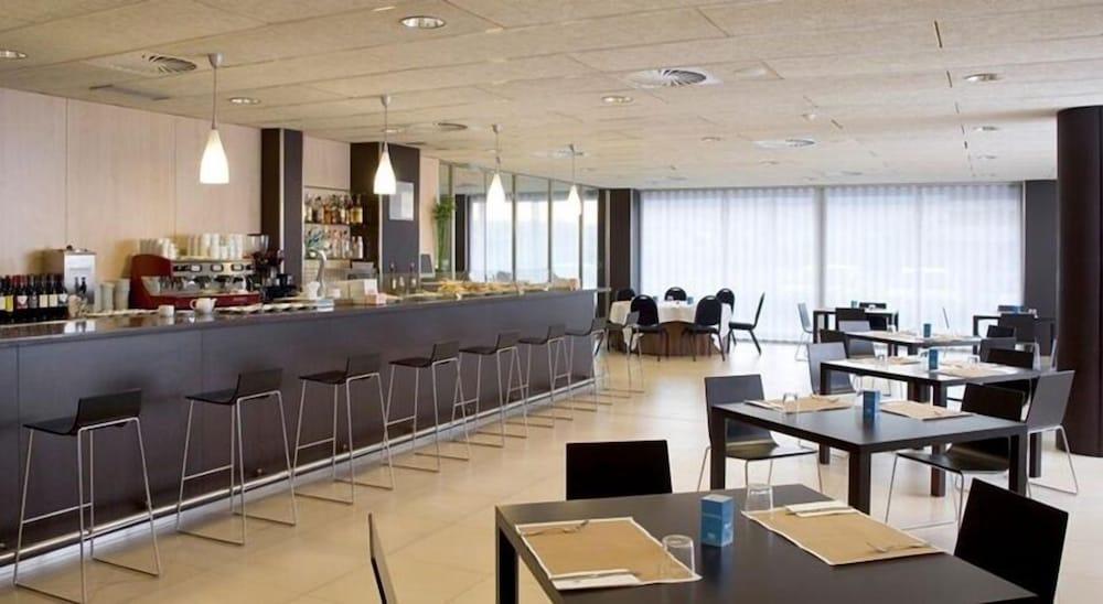 Azz Pamplona Norte Hotel Berriozar المظهر الخارجي الصورة