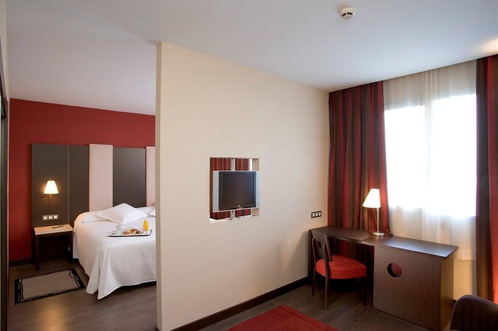 Azz Pamplona Norte Hotel Berriozar المظهر الخارجي الصورة