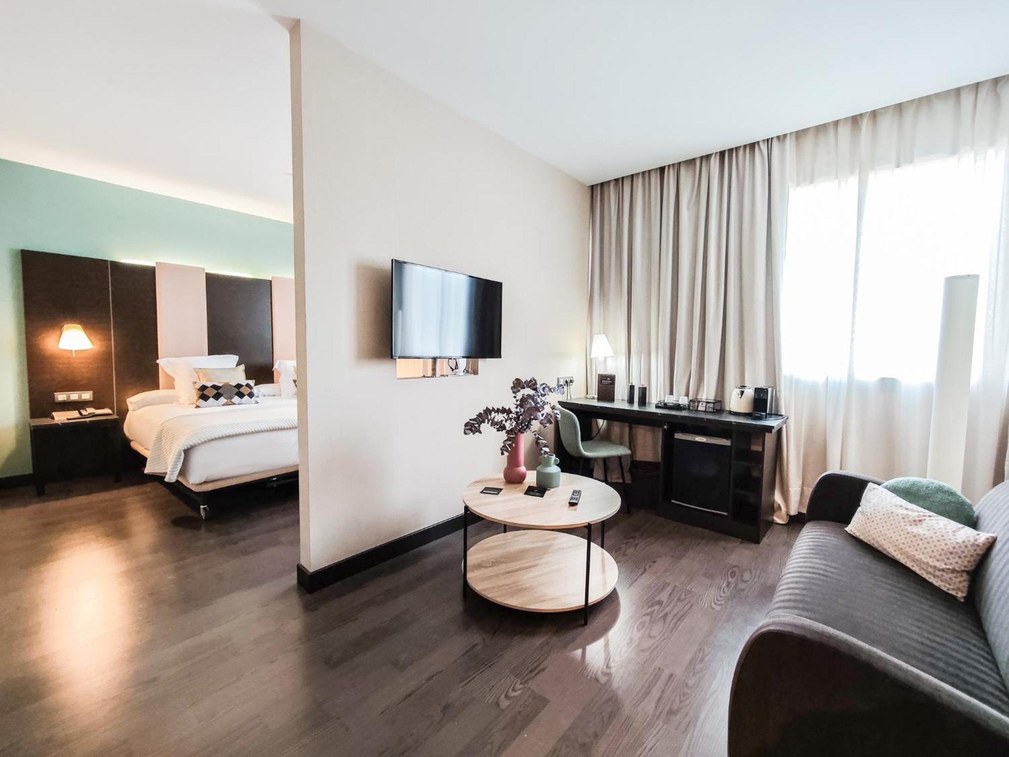 Azz Pamplona Norte Hotel Berriozar المظهر الخارجي الصورة